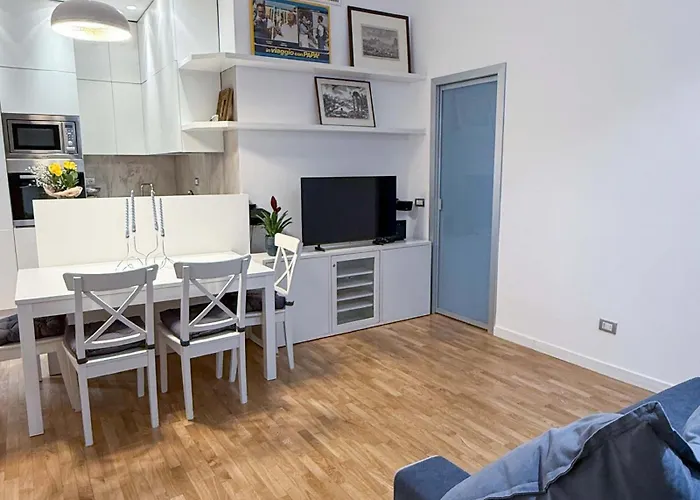 Colosseum Boutique - Elegant Design 300mt From The Colosseum דירה רומא